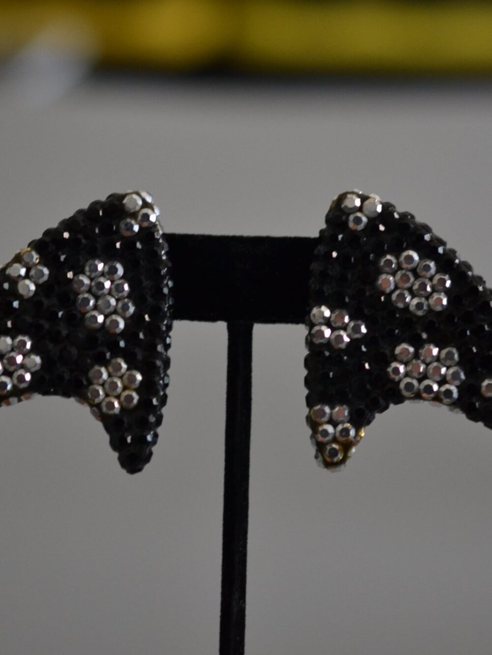 Vintage Barbara Groeger Signed Rhinestone Clip-On Earrings Black White Atomic